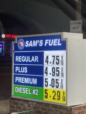 Gas prices March 2022 (was the cheapest in town)