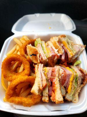 Great Club Sandwich! Enough to share. Definitely going back.