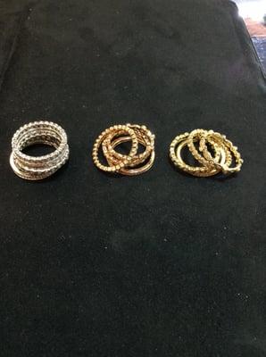 Stackable rings in yellow, white and rose gold