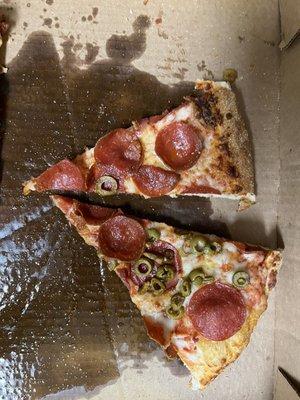 14" round with pepperoni and green olive