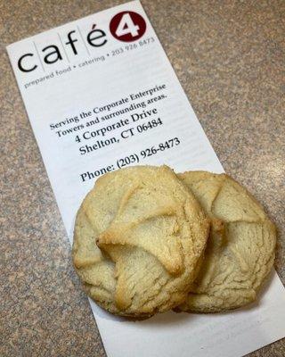 Shortbread cookies filled with chocolate