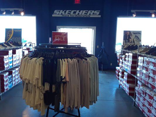 SKECHERS Warehouse Outlet