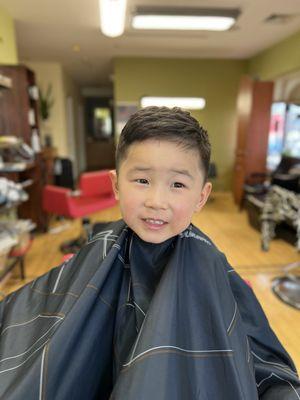 Kids haircut with styling Instagram: @hairbytffnyzheng