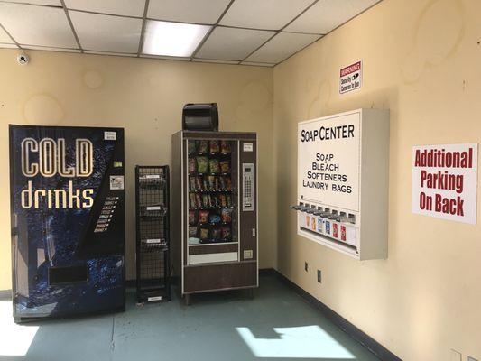 Soda and snacks while you wash. With plenty of parking in the back.