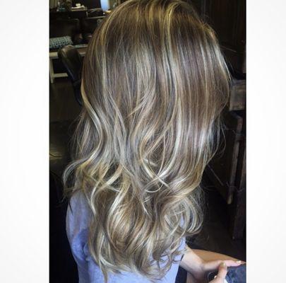 Balayage @hairbyjanelle_