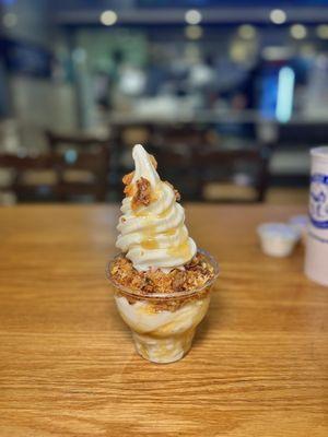 Frozen Yogurt w/Baklava & Honey