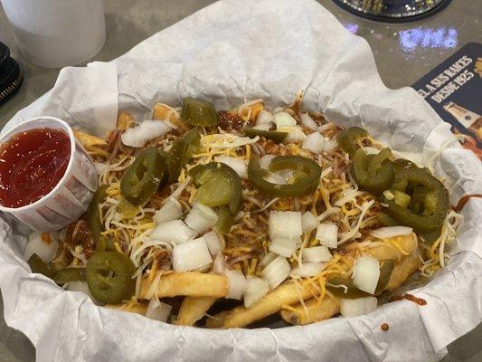 Chili Cheese Fries w/ Jalapeño & Onions