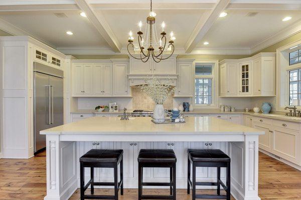 Beautiful Kitchen to Entertain in