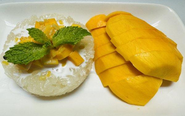 Mango sticky rice