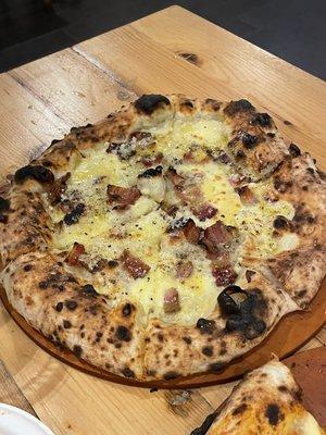 Carbonara pie