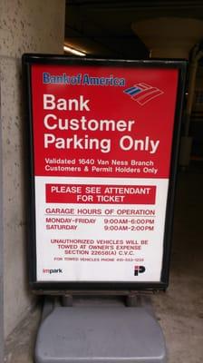 With a parking garage at this B of A location, customers don't need to worry about finding street parking. Unless it's full!