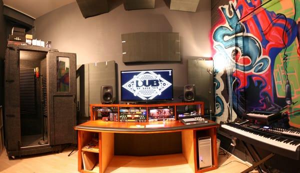 Take a look inside Dub Academy Recording Studio!