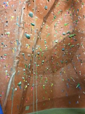 Cave entirely devoted to lead climbing!