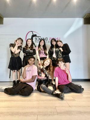 Elite dance! If you are serious about Kpop. Then this class is for you.