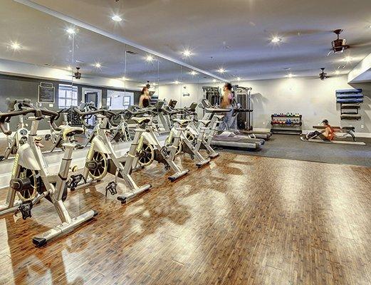 5 Twenty Four & 5 Twenty Five Angliana - Fitness Center