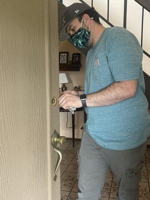 Andrew Replacing a Deadbolt!