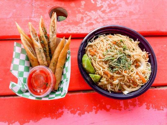 Lumpia 10pc   Veggie Pancit