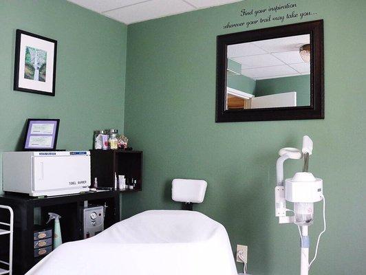 The magically serene Hidden Trails Skincare treatment room!