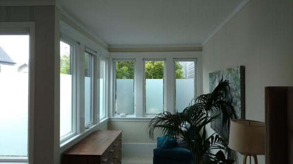 Servicing San Carlos and The Bay Area, we offer Residential and Commercial Window Tinting and Frosting.