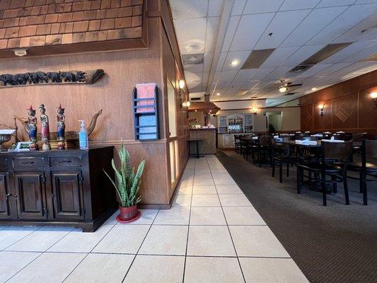 Very clean and orderly dining room and bathrooms.