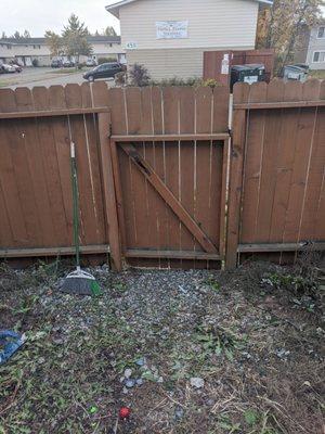 Broken fence,449 daily ave apt19