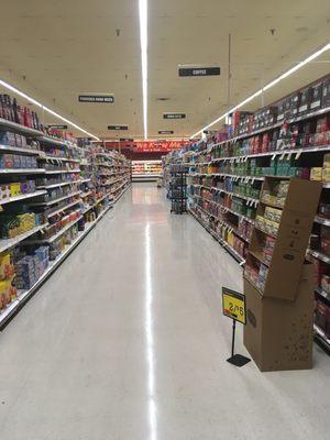 Price Chopper Middletown NY. Older store, fairly clean, not the best.