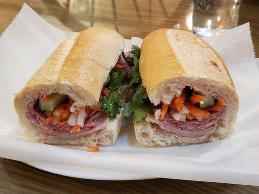 Bahn mi sandwich house combination