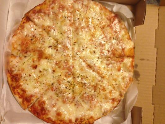 Yumii cheese pizza