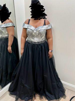 Beautiful dress under$200