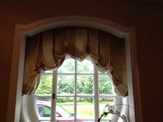 LI Lined Balloon shade inside curved window frame