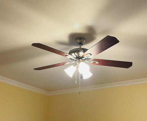 Four-blade ceiling fan, low-profile, 52", polished silver-brass color