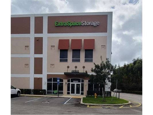 Alternate Beauty Image - Extra Space Storage at 18460 Pines Blvd, Pembroke Pines, FL 33029