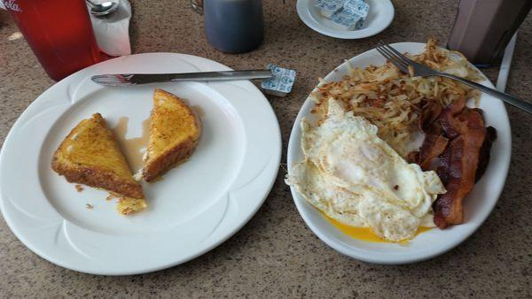 Lumberjack Includes a slice of French toast (or pancake), two eggs, choice of potato and choice of meat