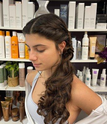 Prom Hair! We love a half up / half down style! By Teresa