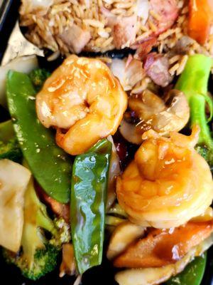 Shrimp with Mixed Veggies in brown sauce