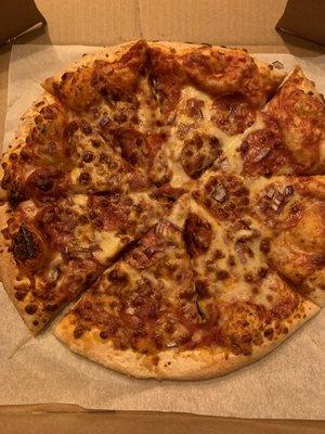 Medium with onions and pepperoni ( seemed light on toppings)