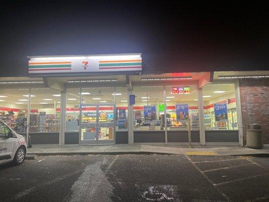 7 Eleven 505 A St