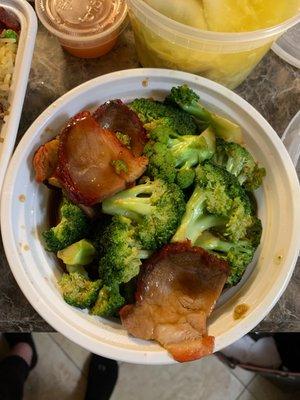 Roast pork with broccoli