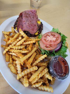 Pastrami burger