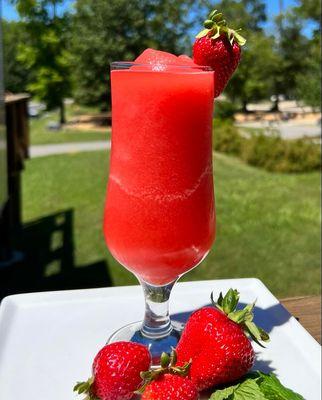 Frozen Strawberry Settlemint Hand-crafted cocktail