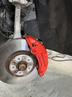 Porsche Macan Caliper Paint with black stickers