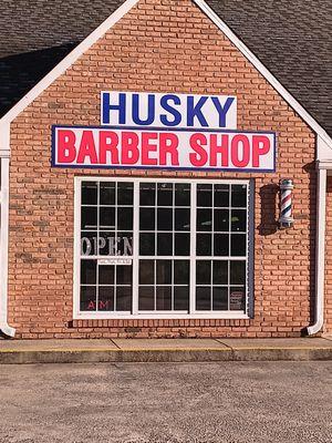 Husky barbershop established since 1970