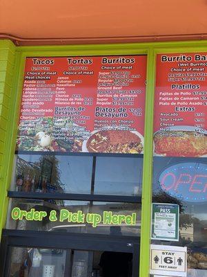 Tacos El Indio: menu