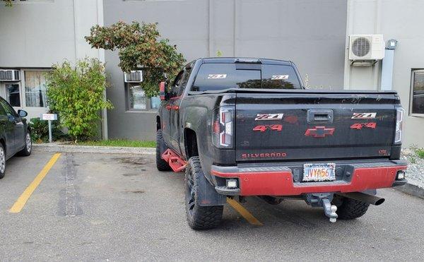 Free parking apparently means do what you want... right up front where the front counter can see you.