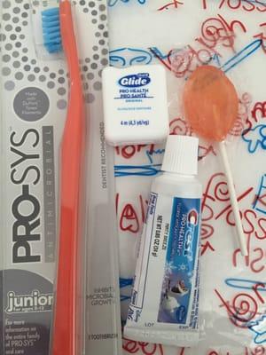 Goodie bag (not an ordinary lollipop- healthy sugar-free lollipop with Xylitol to reduce decay)