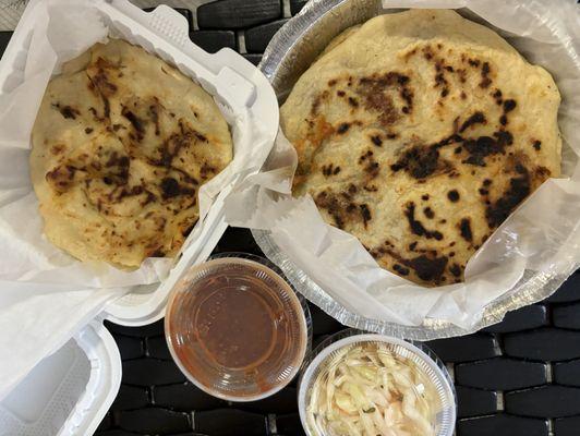 pupusas revueltas served with curtido