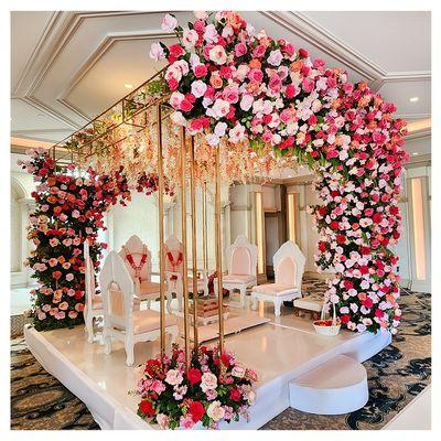 Stunning Floral Wedding Mandap 

#weddingdecor #dreamwedding
#floraldecor #wedding #floralwedding

https://dipali.com/contact-us/