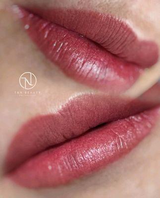 Lip blush