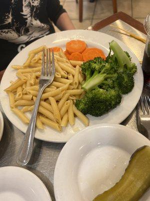 Kids Penne Butter with steamed Broccoli and Carrots