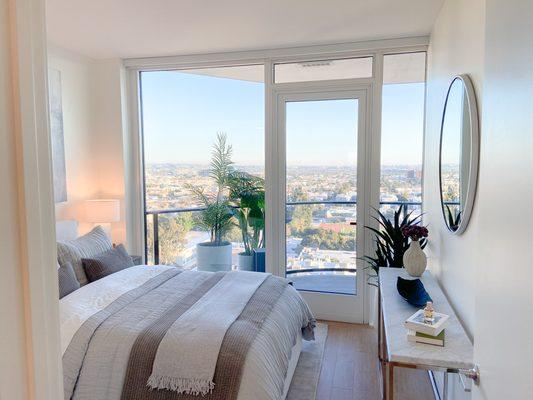 Floor to ceiling windows in all rooms